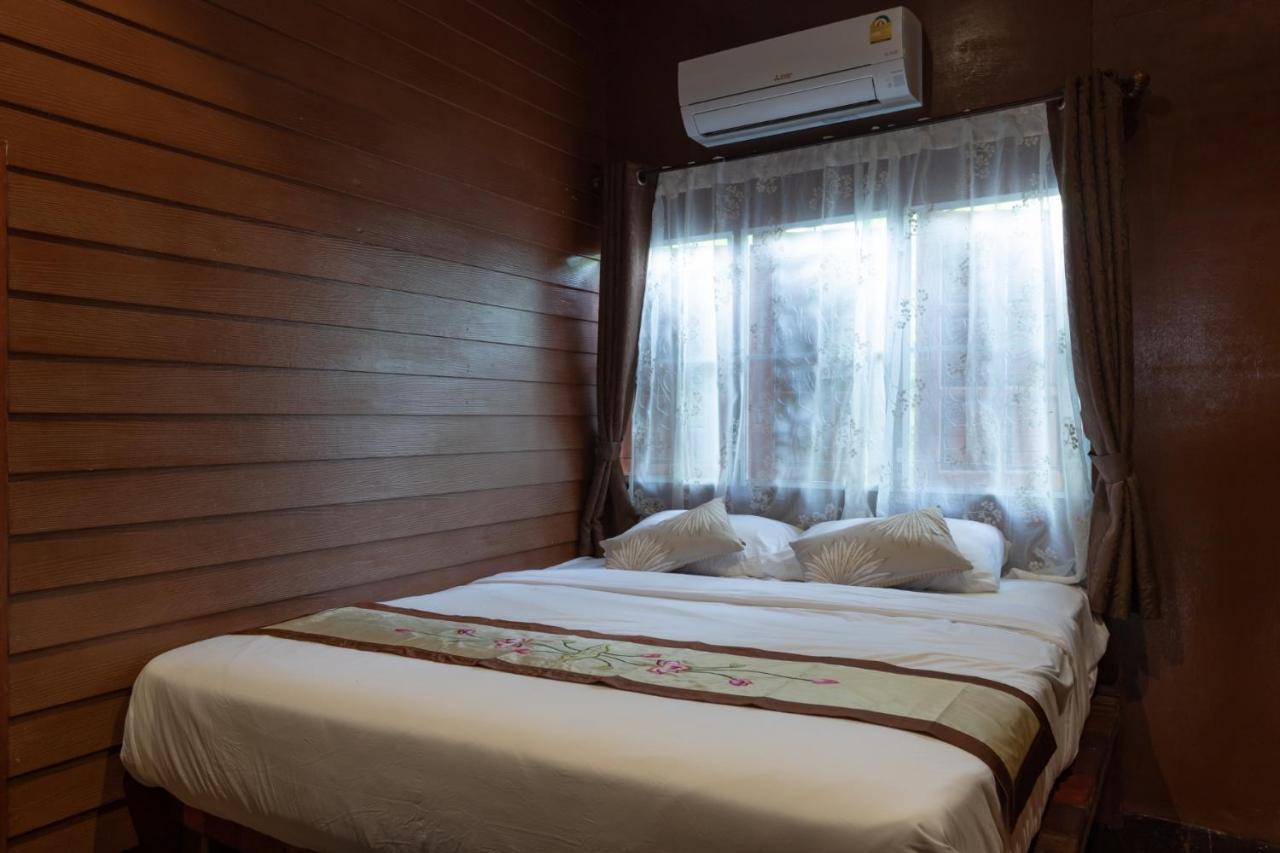 Reuan Vilawan Ratchaburi Exterior foto